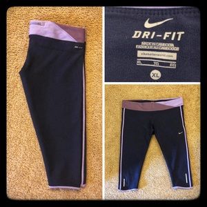 Nike Dri-Fit Navy Crops
